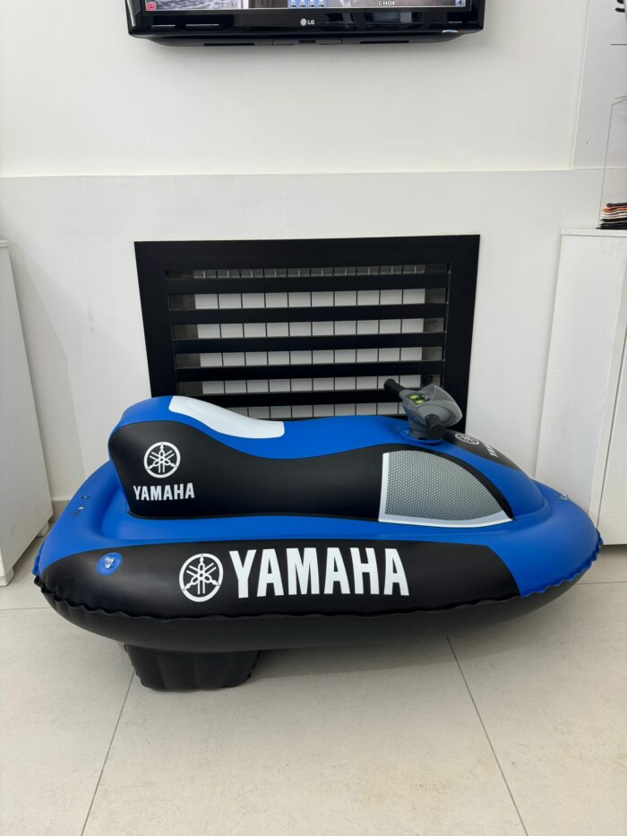 Yamaha Aqua Cruise